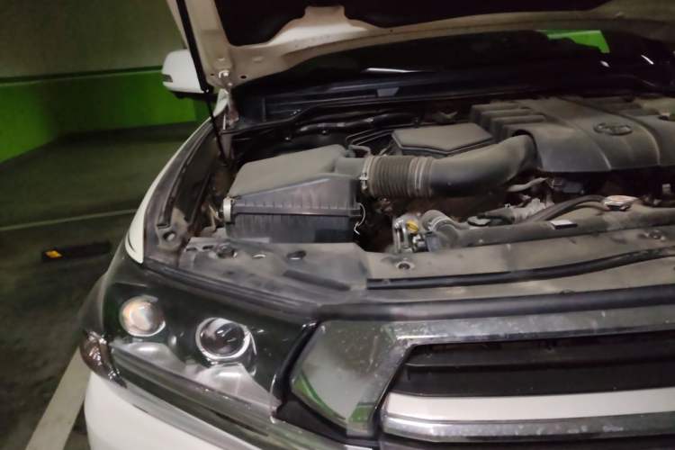 Used Toyota Land Cruiser 2017 4.0L Automatic Parallel Import Engine Bay Right