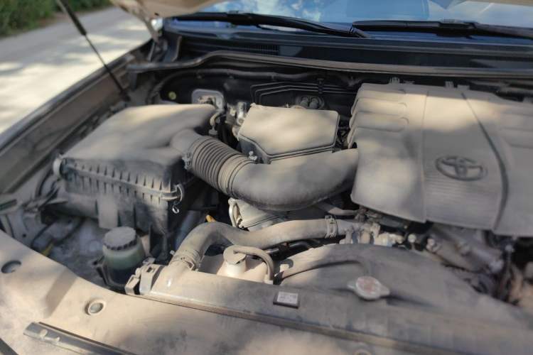 Used Toyota Land Cruiser  Engine Bay Right