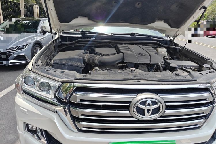 Used Toyota Land Cruiser 2017 4.0L Automatic Parallel Import Engine Bay Right