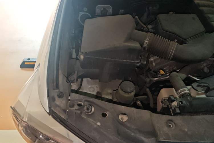 Used Toyota Land Cruiser  Engine Bay Right