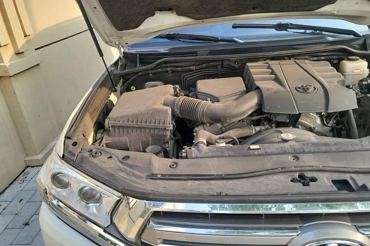 Used Toyota Land Cruiser  Engine Bay Right