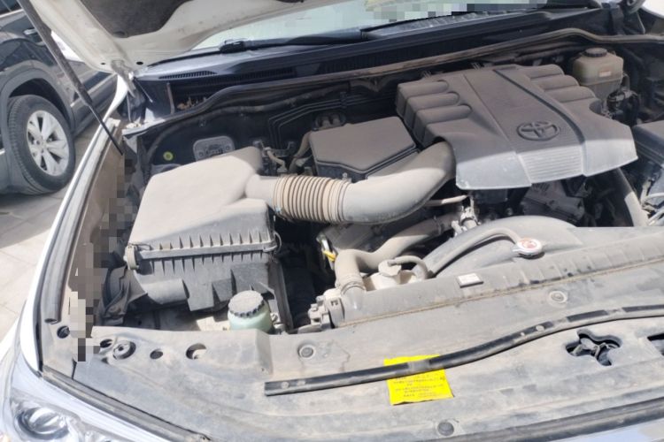 Used Toyota Land Cruiser  Engine Bay Right