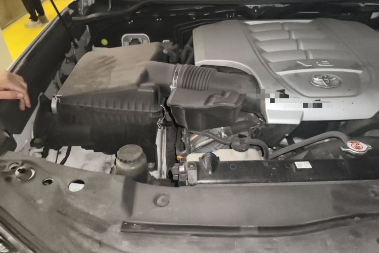 Used Toyota Land Cruiser  Engine Bay Right
