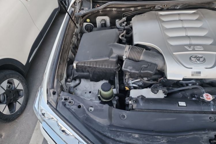 Used Toyota Land Cruiser  Engine Bay Right