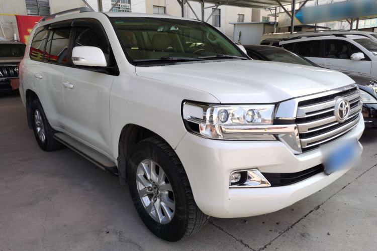 Used Toyota Land Cruiser 2017 4.0 GX-R Dual Fuel Dual Differential – Middle East Exterior 1