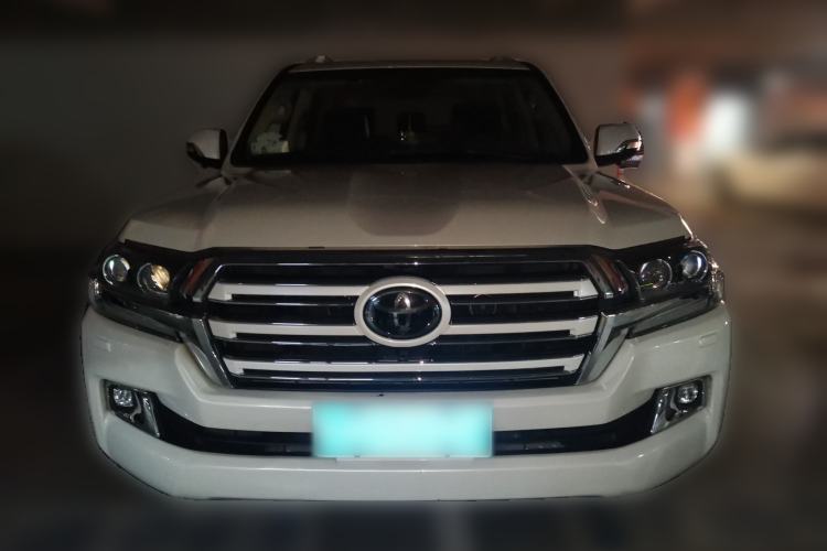 Used Toyota Land Cruiser  Front