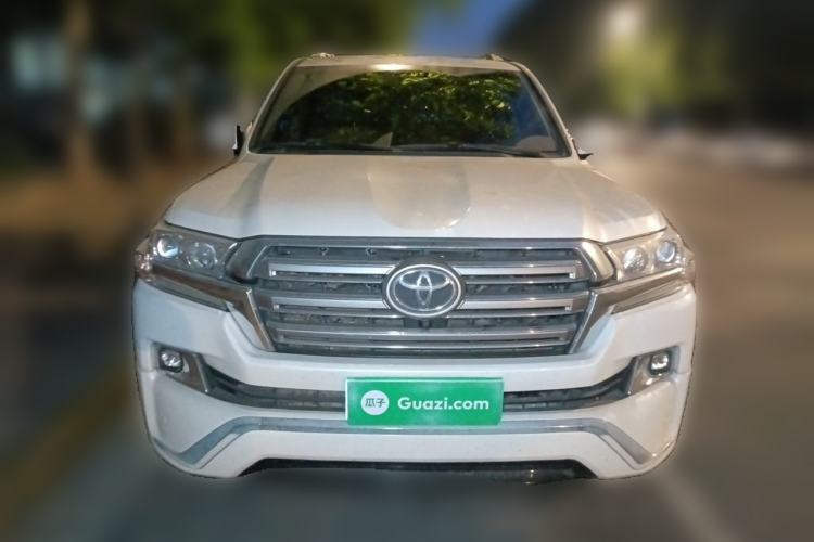 Used Toyota Land Cruiser  Front