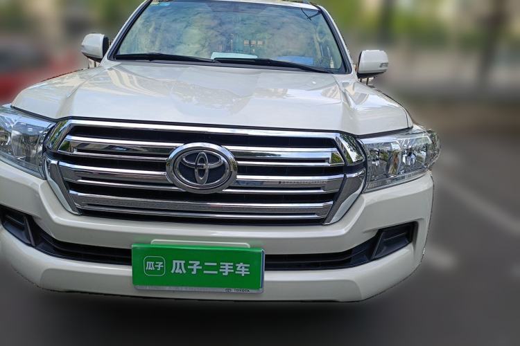 Used Toyota Land Cruiser  Front