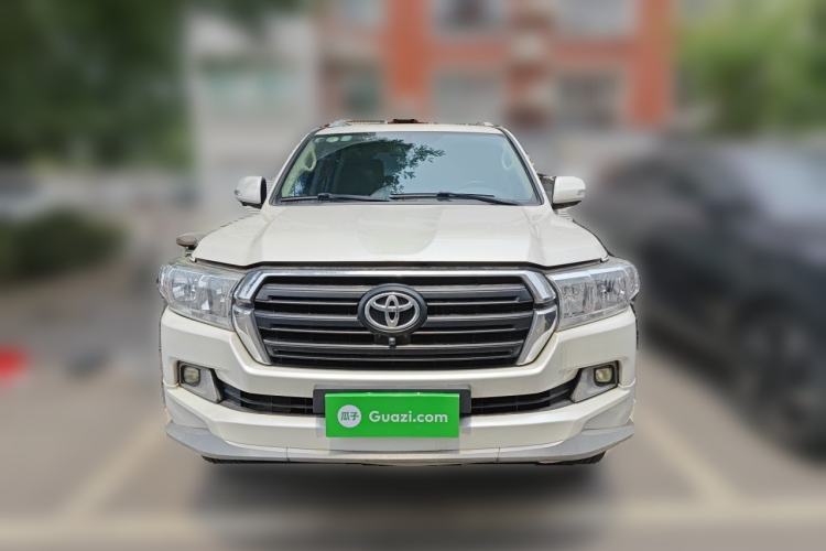 Used Toyota Land Cruiser  Front