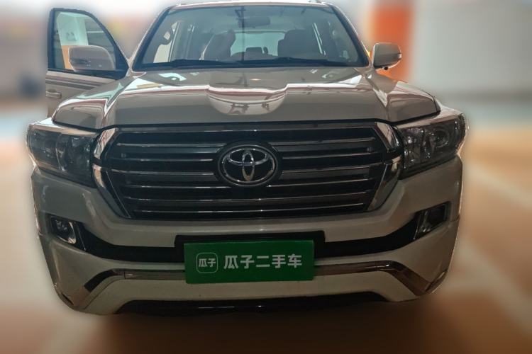 Used Toyota Land Cruiser  Front