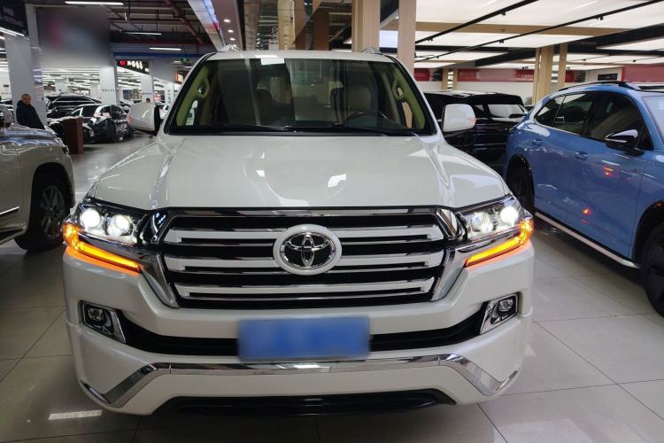 Used Toyota Land Cruiser 2017 4.0 GX-R Aluminum Wheels No Sunroof High-End Version—Middle East Market Front