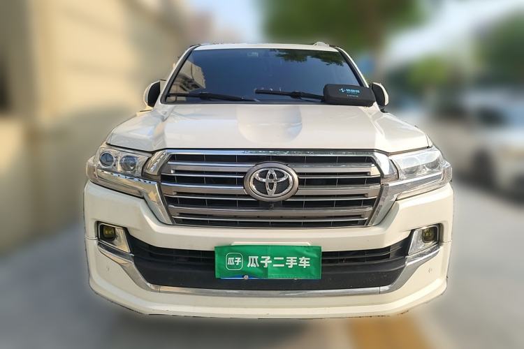 Used Toyota Land Cruiser  Front