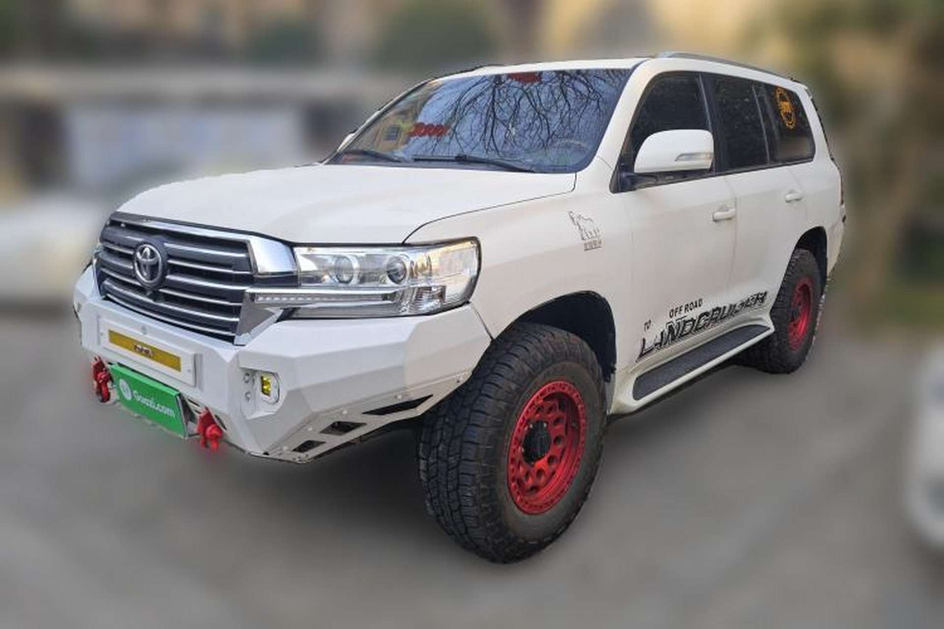 Used Toyota Land Cruiser 2017 5700 Middle East Edition Front Left 45 Deg