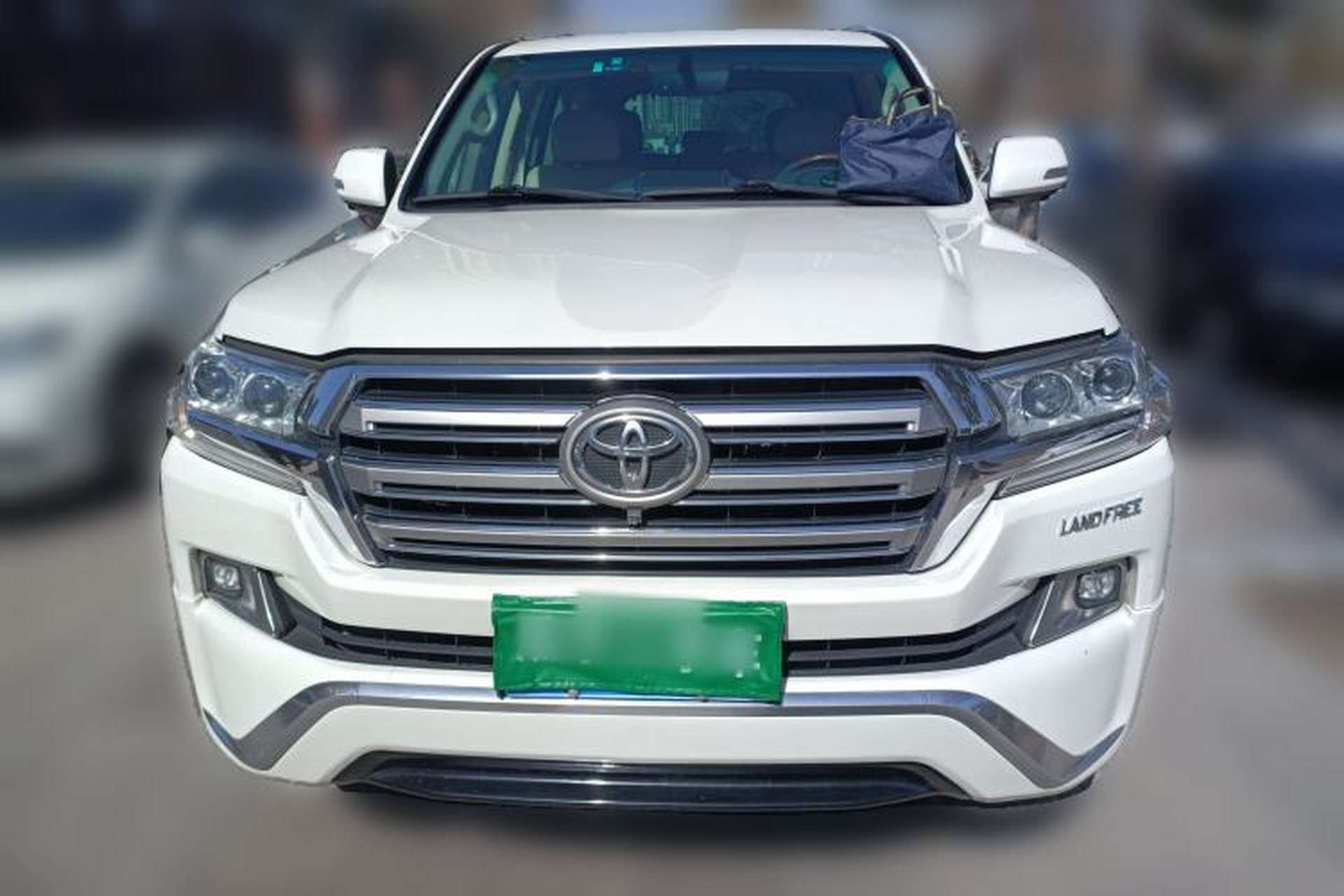 Used Toyota Land Cruiser  Front