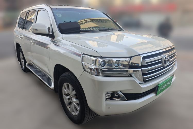 Used Toyota Land Cruiser  Front Right 45 Deg
