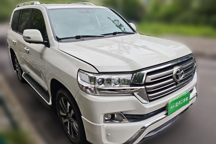 Used Toyota Land Cruiser  Front Right 45 Deg