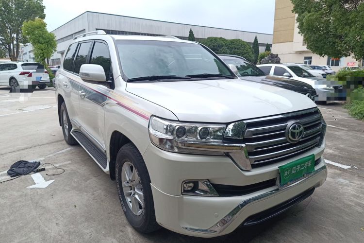 Used Toyota Land Cruiser  Front Right 45 Deg
