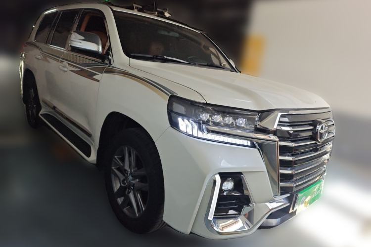 Used Toyota Land Cruiser  Front Right 45 Deg