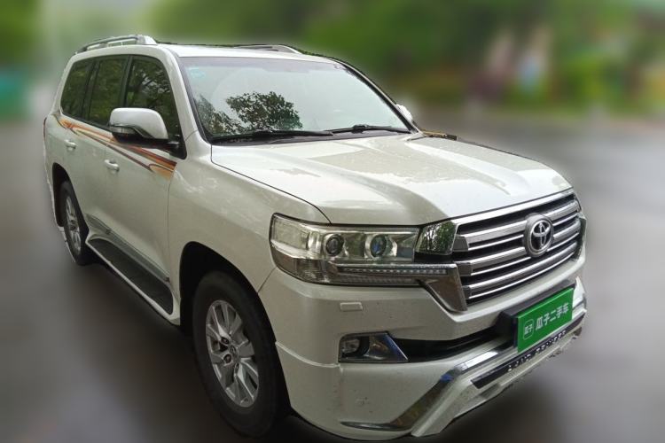 Used Toyota Land Cruiser  Front Right 45 Deg