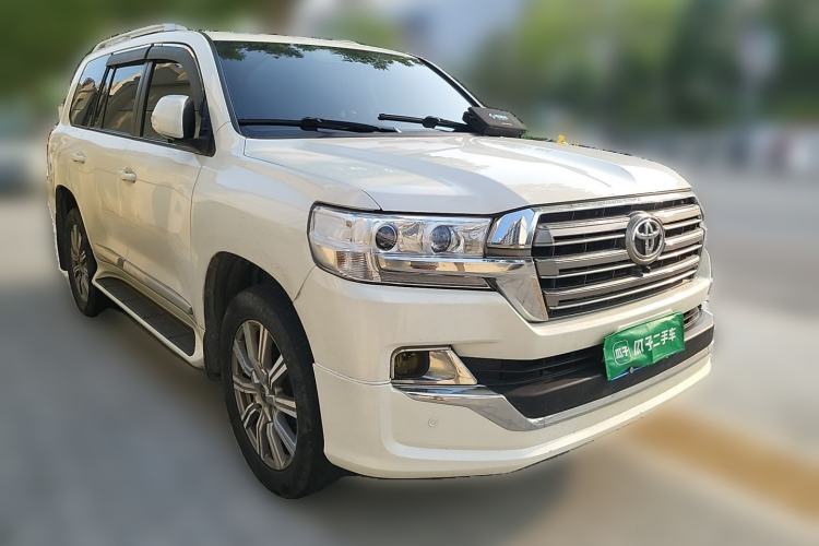 Used Toyota Land Cruiser  Front Right 45 Deg