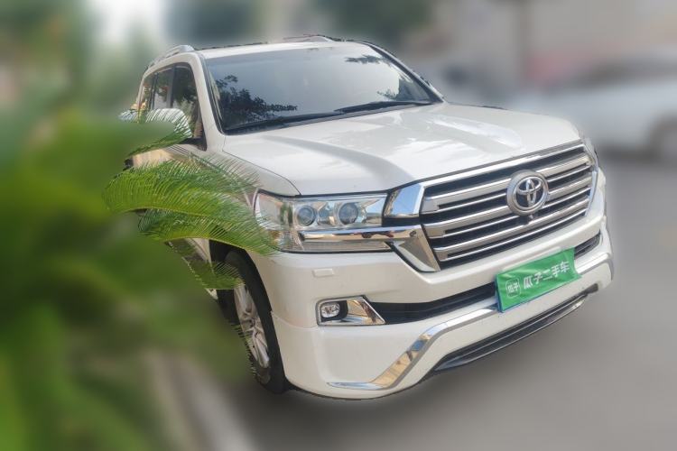 Used Toyota Land Cruiser  Front Right 45 Deg