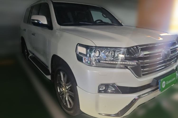 Used Toyota Land Cruiser  Front Right 45 Deg