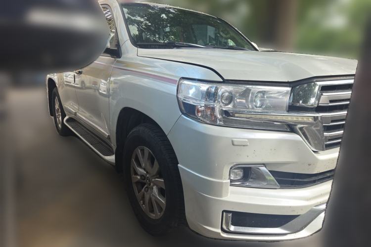 Used Toyota Land Cruiser  Front Right 45 Deg