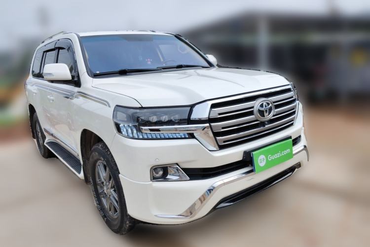 Used Toyota Land Cruiser 2017 4.0L GX 5-Seater U.S. Specification Front Right 45 Deg