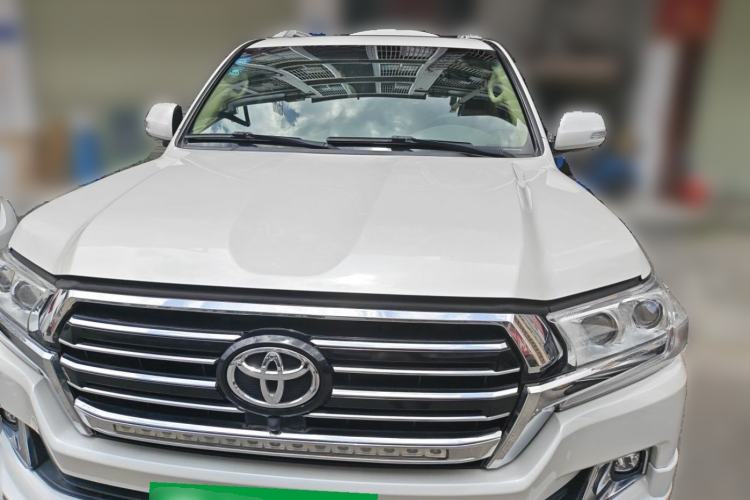 Used Toyota Land Cruiser  Front