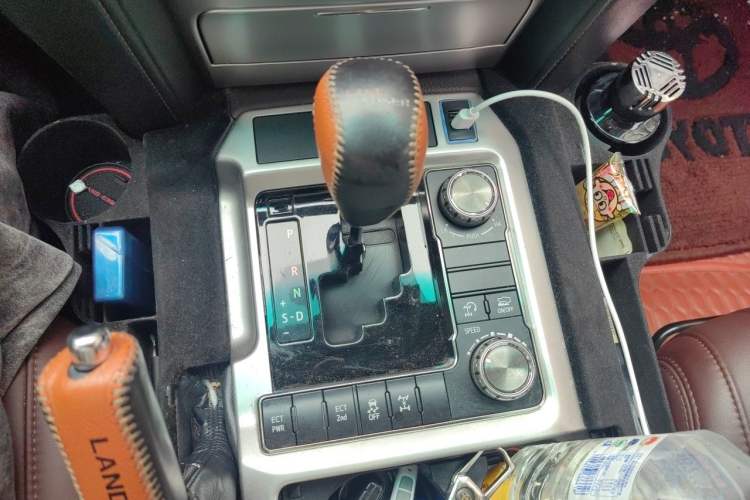 Used Toyota Land Cruiser 2017 4000 Refrigerator Basic Version with No Electric Base Gear Lever