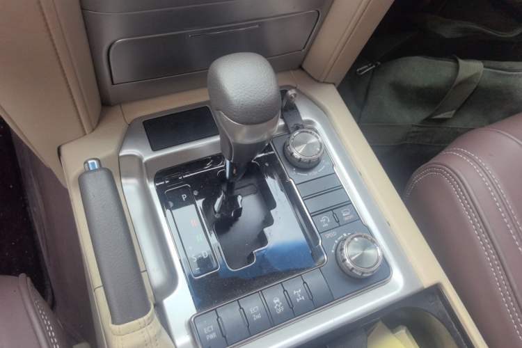 Used Toyota Land Cruiser  Gear Lever