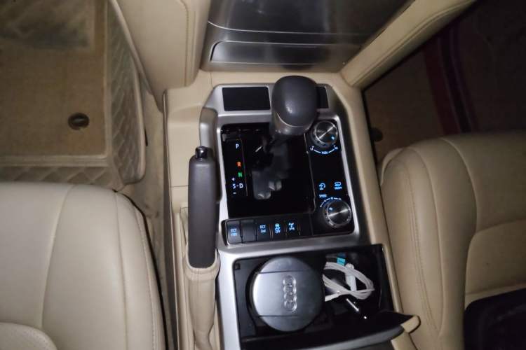 Used Toyota Land Cruiser 2017 4.0L Automatic Parallel Import Gear Lever