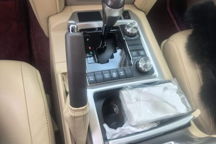 Used Toyota Land Cruiser  Gear Lever
