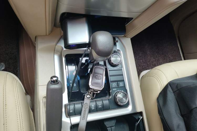 Used Toyota Land Cruiser  Gear Lever