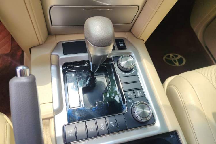 Used Toyota Land Cruiser  Gear Lever