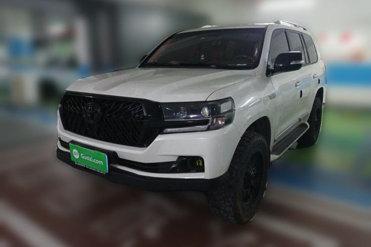 Used Toyota Land Cruiser 2017 Toyota Land Cruiser registered in 2017 Guazi used car, China used car export, Used car for sale, Used  cars, Cheapest cars for sale