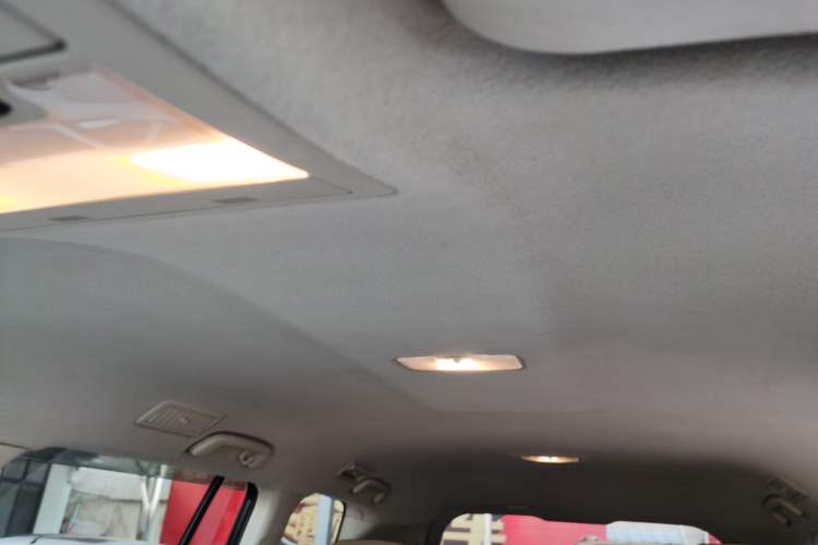 Used Toyota Land Cruiser 2017 4.0 GX-R Dual Fuel Dual Differential – Middle East Headliner