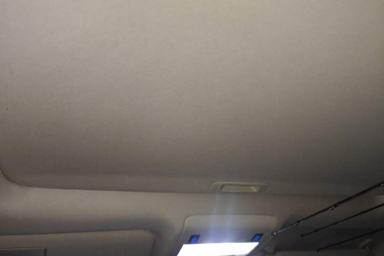 Used Toyota Land Cruiser 2017 4.0L GX-R Sunroof – Middle East Headliner