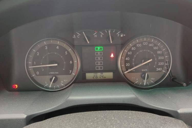 Used Toyota Land Cruiser 2017 4000 Refrigerator Basic Version with No Electric Base Instrument Cluster