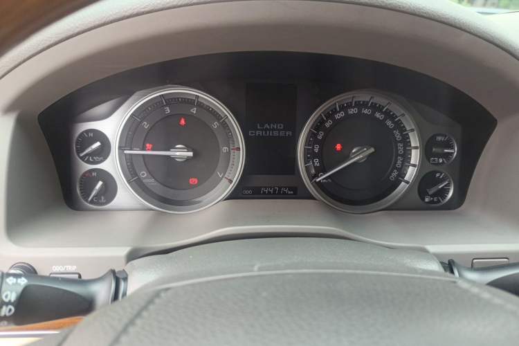 Used Toyota Land Cruiser  Instrument Cluster