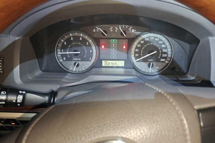 Used Toyota Land Cruiser  Instrument Cluster