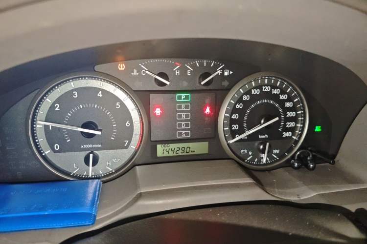 Used Toyota Land Cruiser  Instrument Cluster