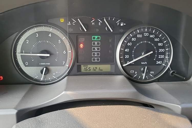 Used Toyota Land Cruiser  Instrument Cluster