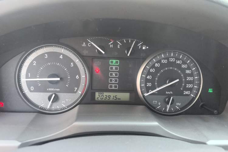 Used Toyota Land Cruiser 2017 4.0L GX-R Sunroof – Middle East Instrument Cluster