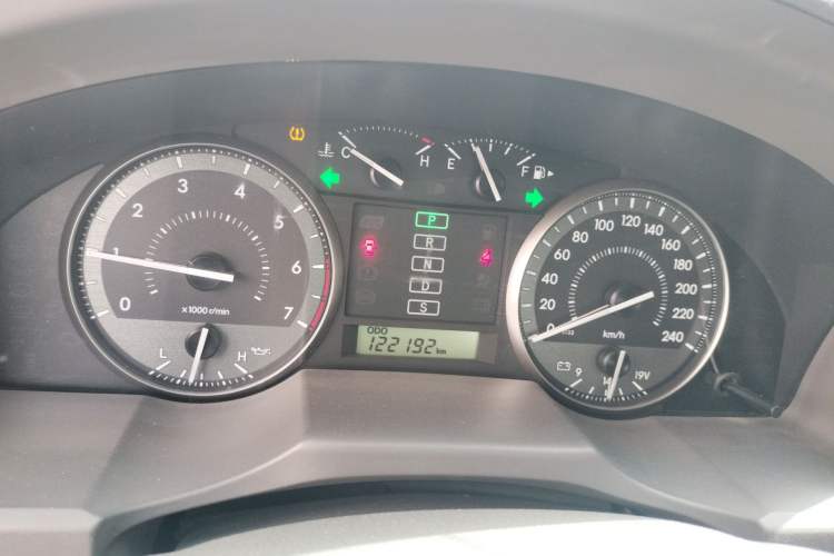Used Toyota Land Cruiser  Instrument Cluster