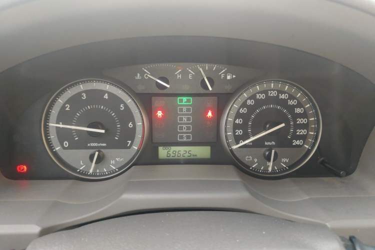 Used Toyota Land Cruiser  Instrument Cluster