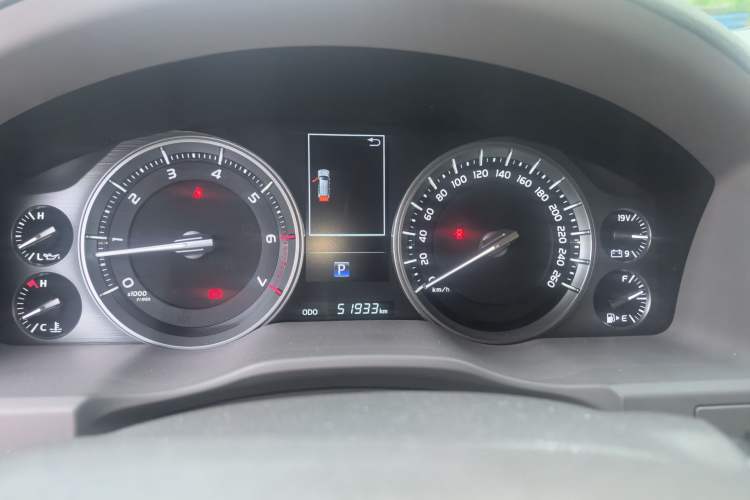 Used Toyota Land Cruiser  Instrument Cluster