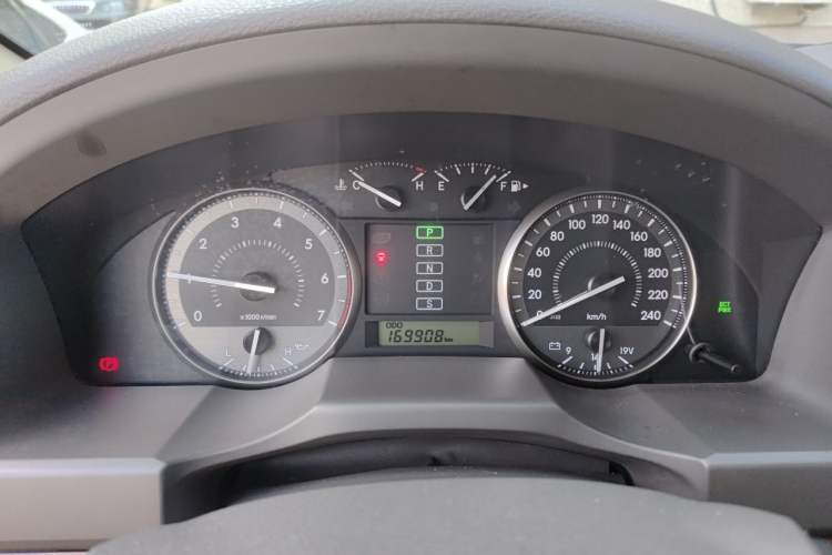 Used Toyota Land Cruiser 2017 4.0L GX-R Sunroof – Middle East Instrument Cluster