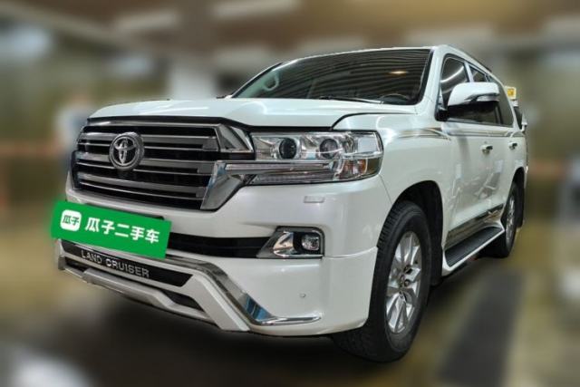 Used Toyota Land Cruiser 5.7L automatic 7-seater parallel import