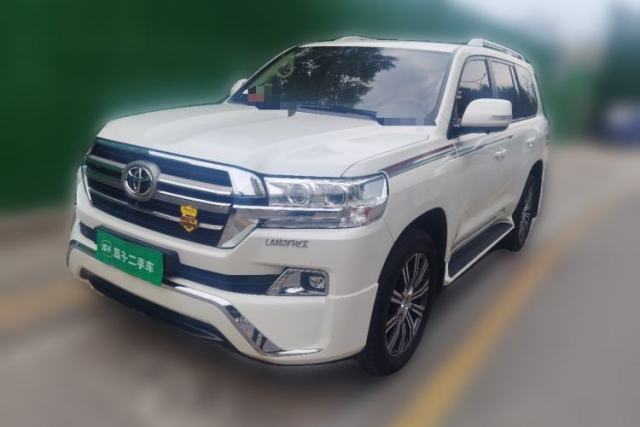 Used Toyota Land Cruiser 2017 Land Cruiser, U.S. specification, imported, gasoline, 4.0L, 5 seats, underbody‑mounted hitch, no sunroof